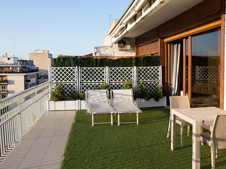 Benefits of Artificial Turf in Dallas for Balconies and Terraces