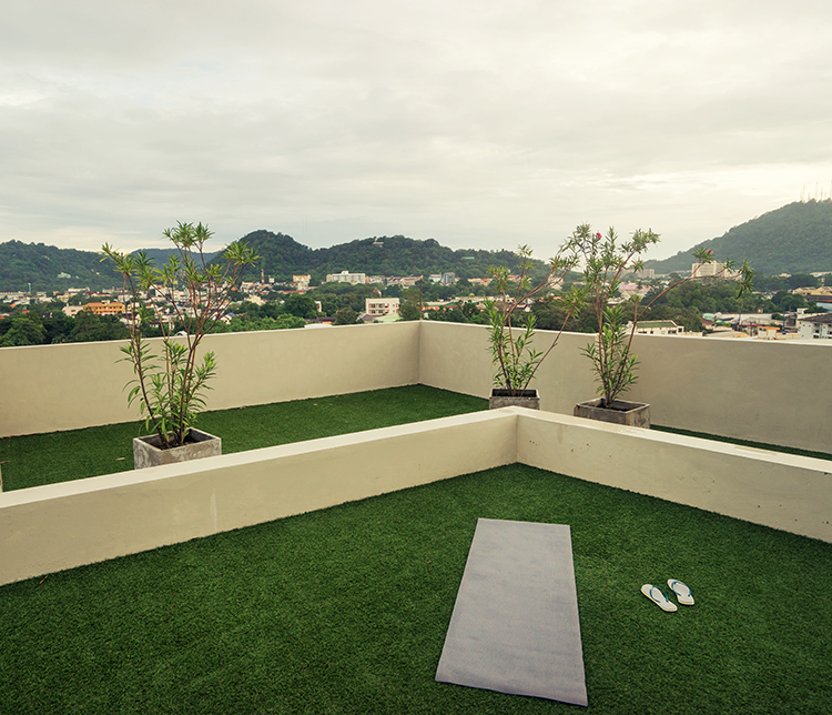 Transform Your Rooftop Into a Green Haven with Artificial Grass